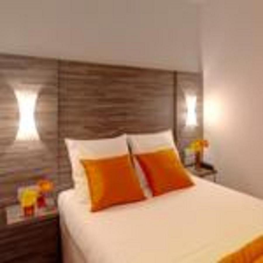 Hotel Ibis Styles Centre Gare Nord 3*