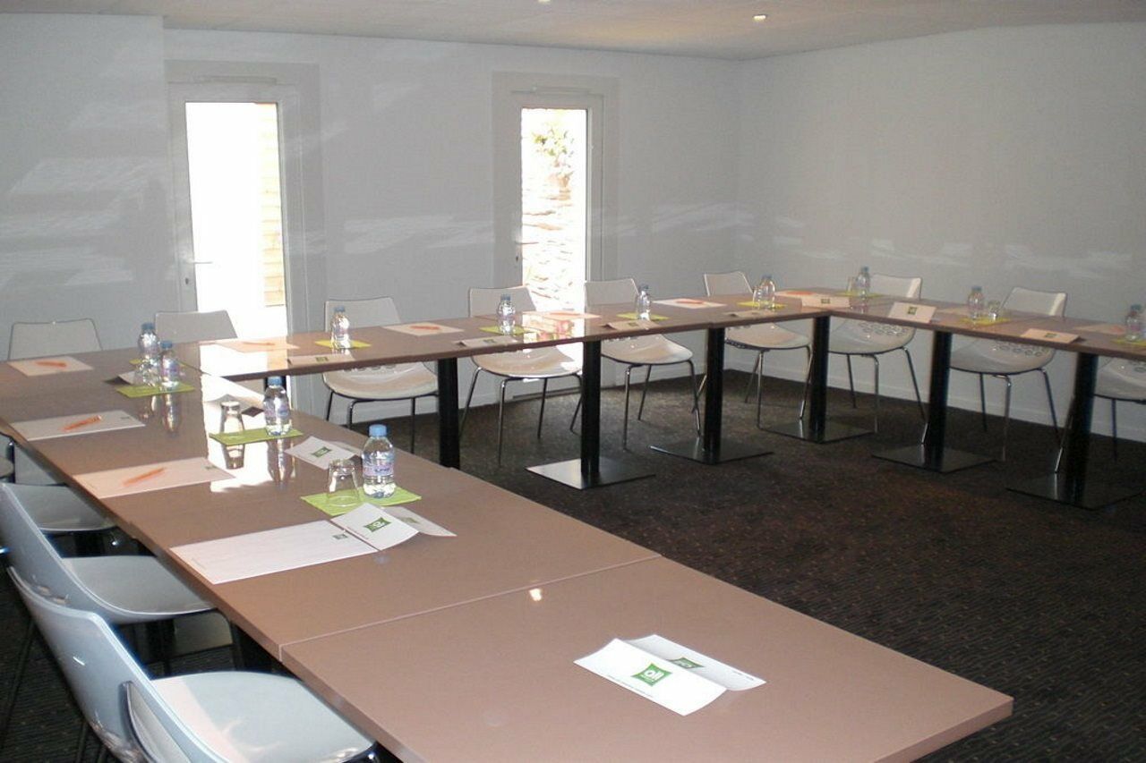 Ibis Styles Centre Gare Nord Hotel 3*
